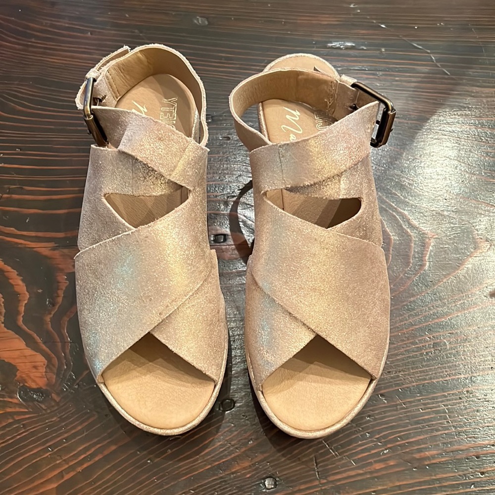 Maltise Runaway Gold Sandals